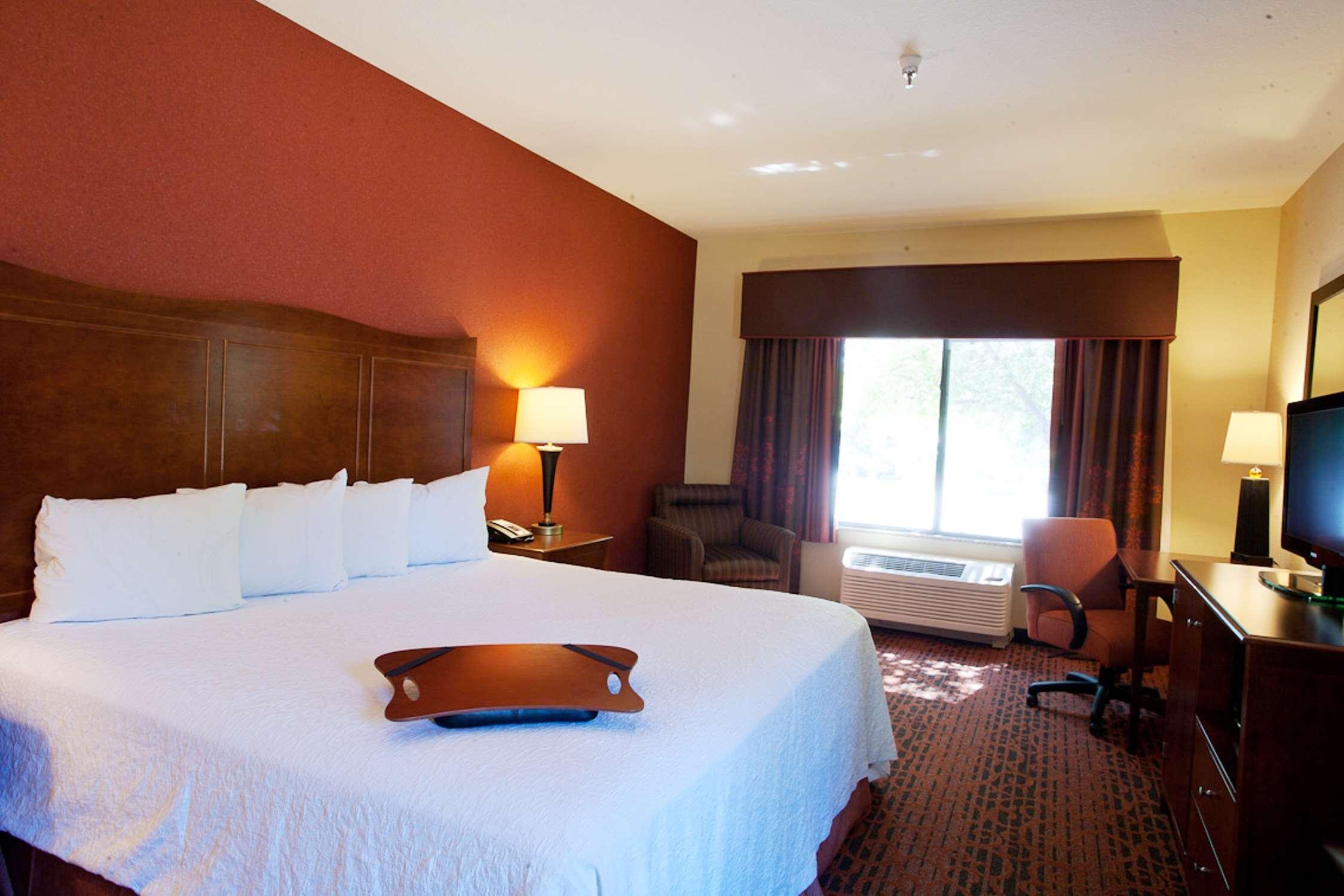 Hampton Inn Форт Коллинс Экстерьер фото