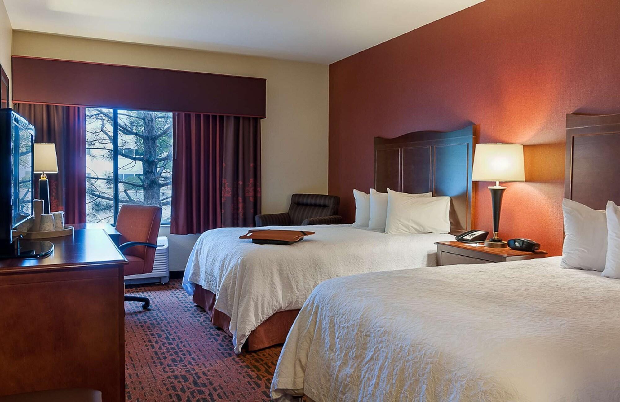 Hampton Inn Форт Коллинс Экстерьер фото
