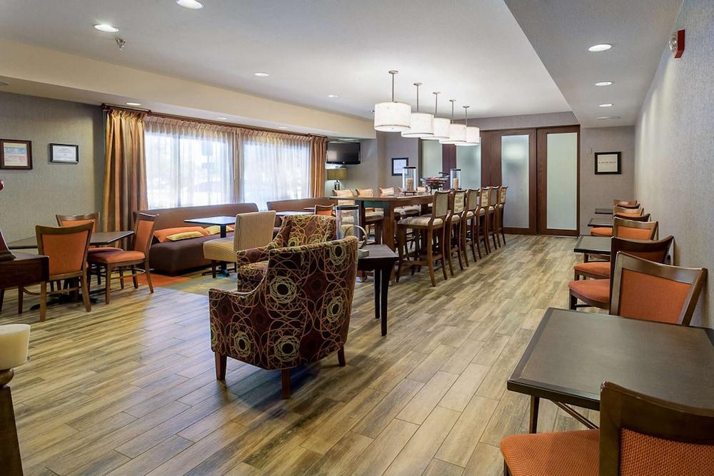 Hampton Inn Форт Коллинс Экстерьер фото