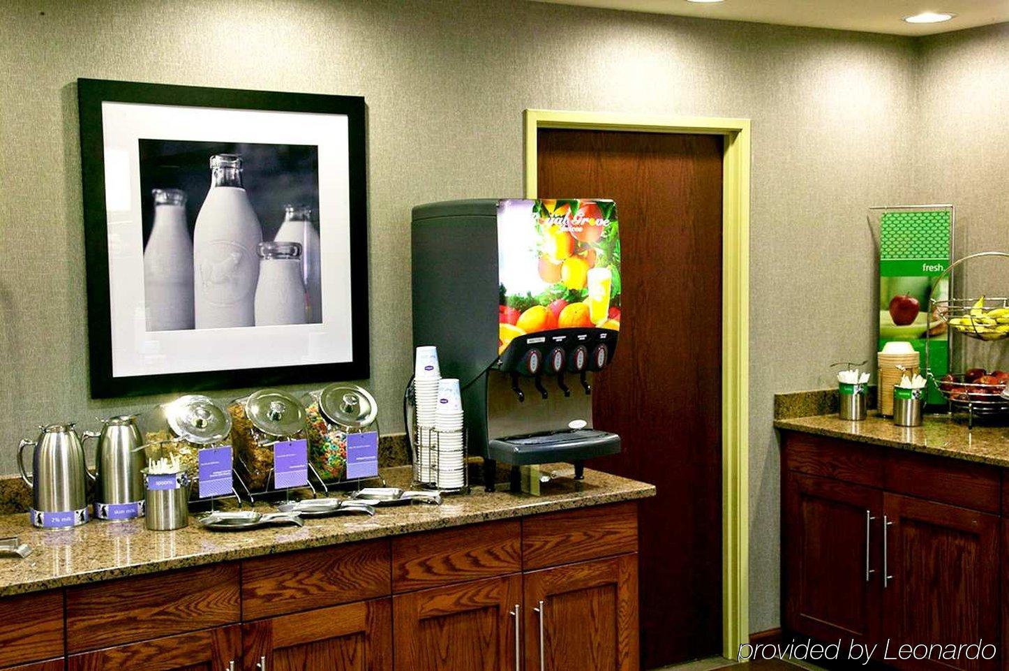 Hampton Inn Форт Коллинс Экстерьер фото